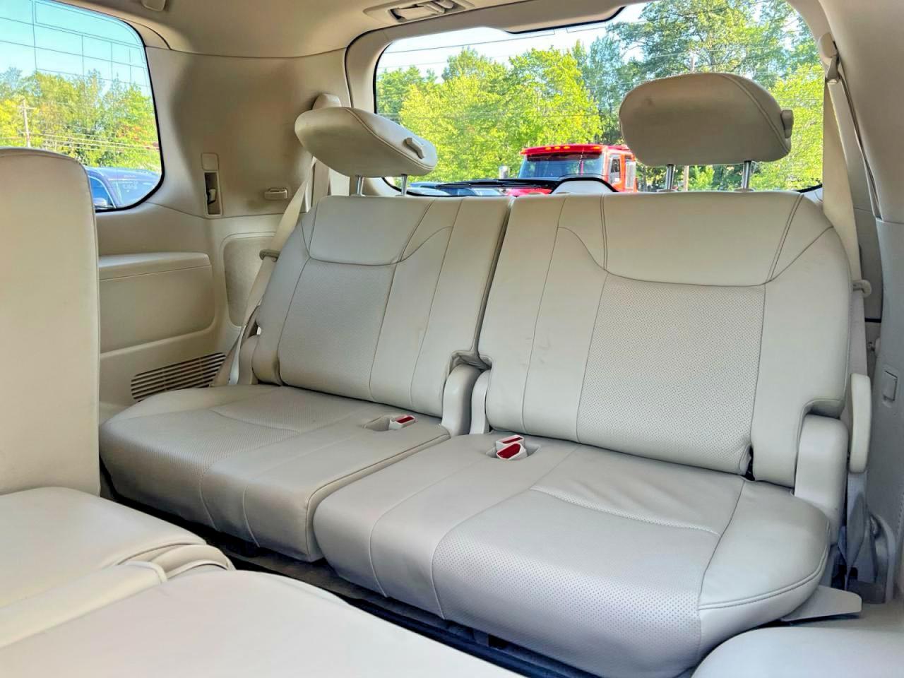 2013 LEXUS LX570