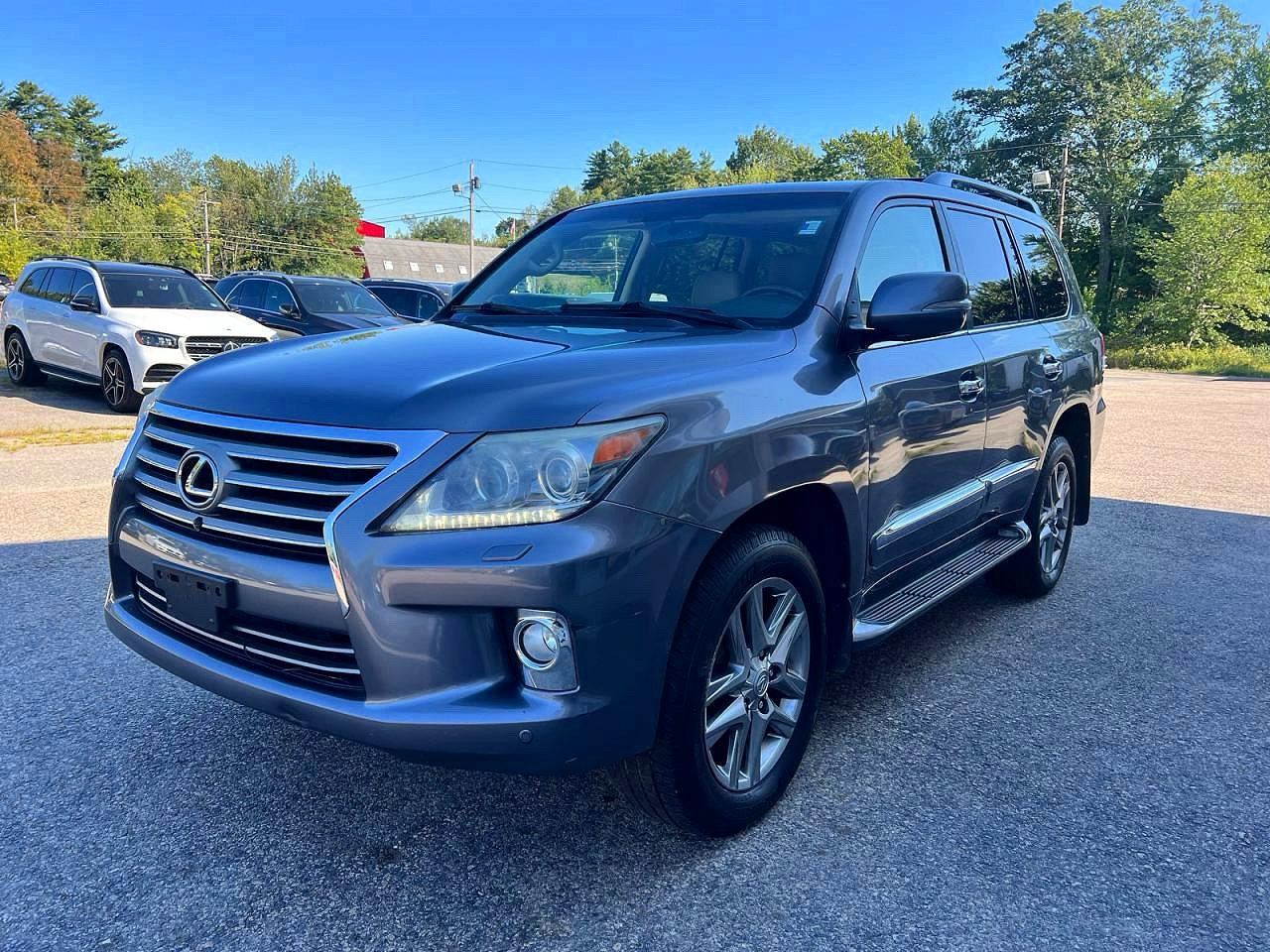 2013 LEXUS LX570