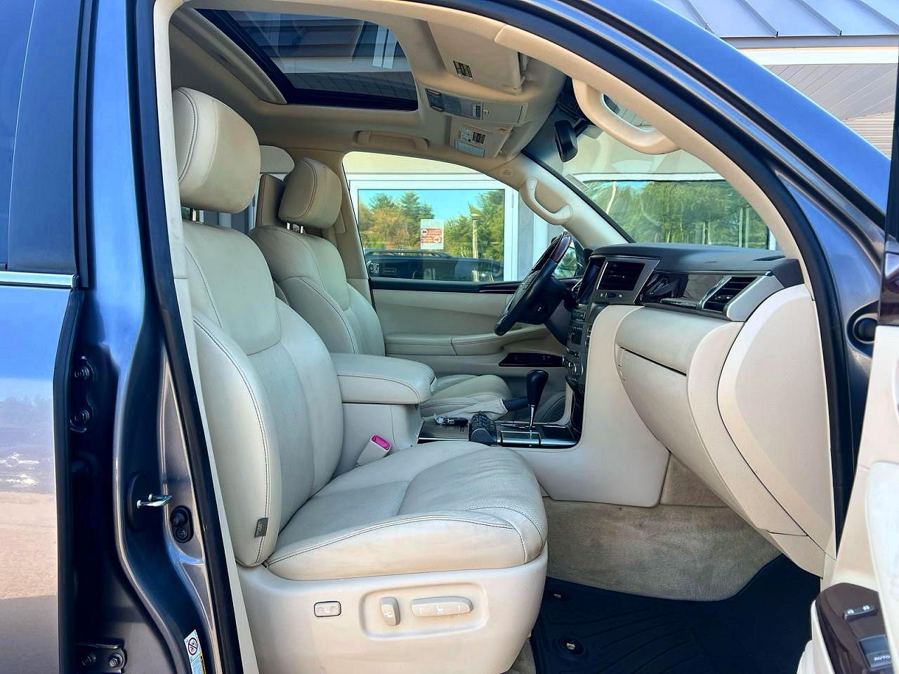 2013 LEXUS LX570