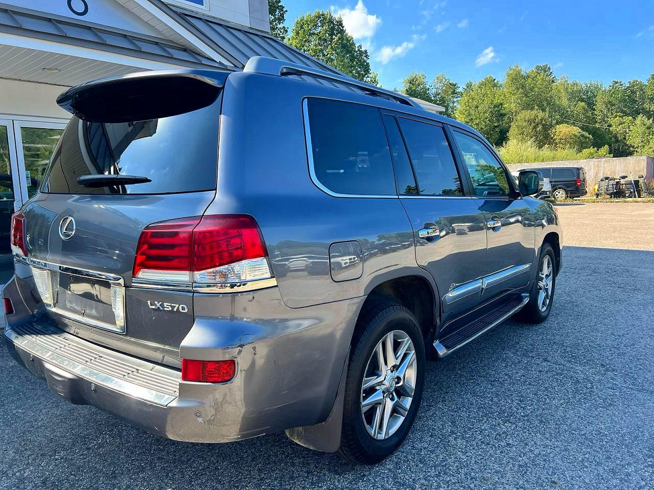 2013 LEXUS LX570