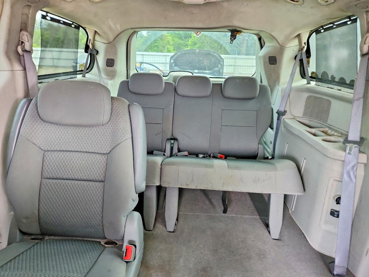 2010 CHRYSLER MINIVAN