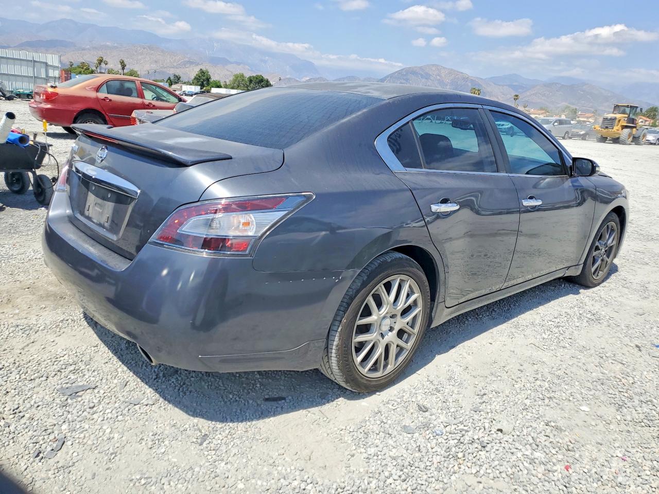 2012 NISSAN MAXIMA