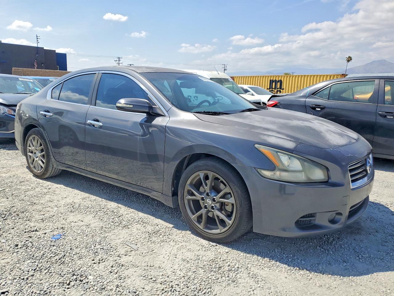 2012 NISSAN MAXIMA