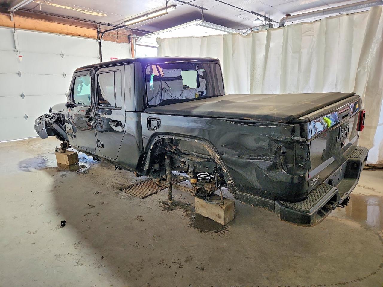 2024 JEEP GLADIATOR