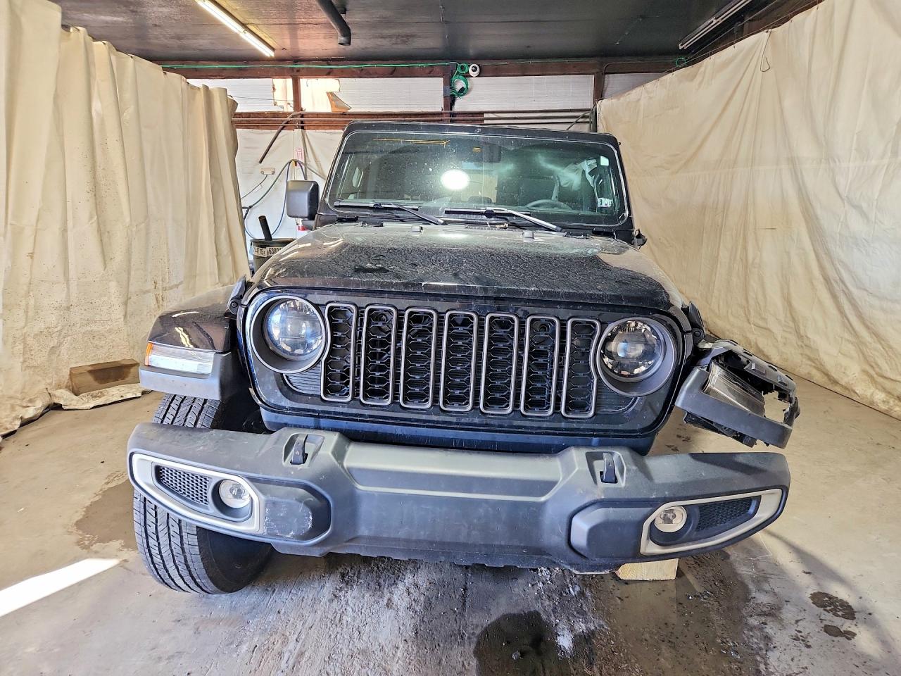 2024 JEEP GLADIATOR