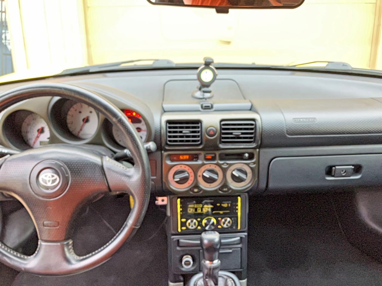 2001 TOYOTA MR2