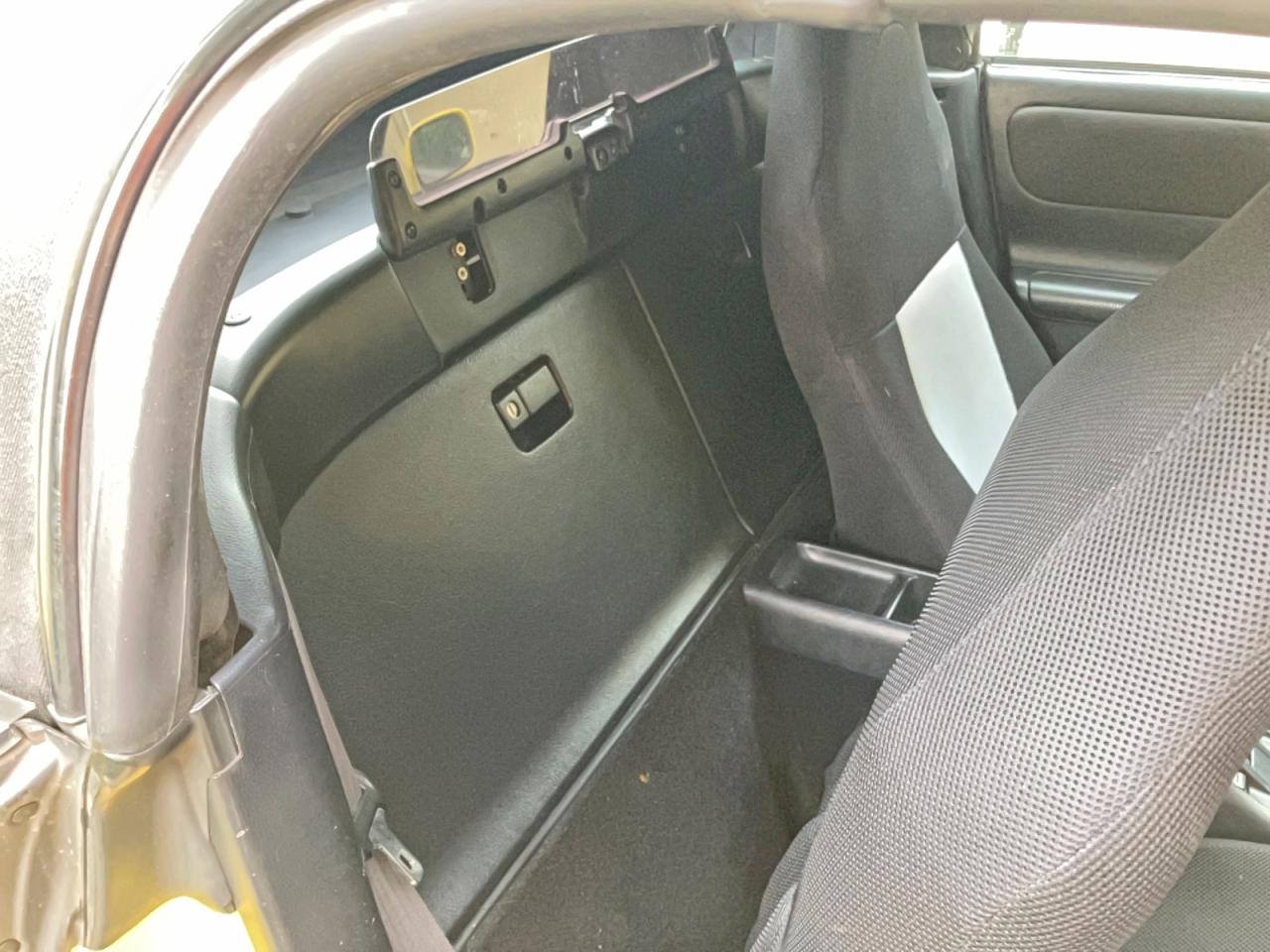 2001 TOYOTA MR2