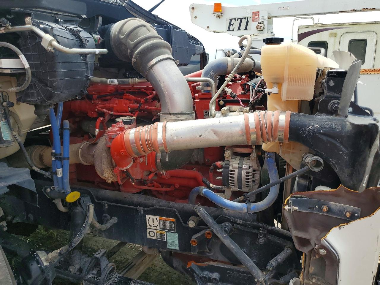 2022 KENWORTH T880