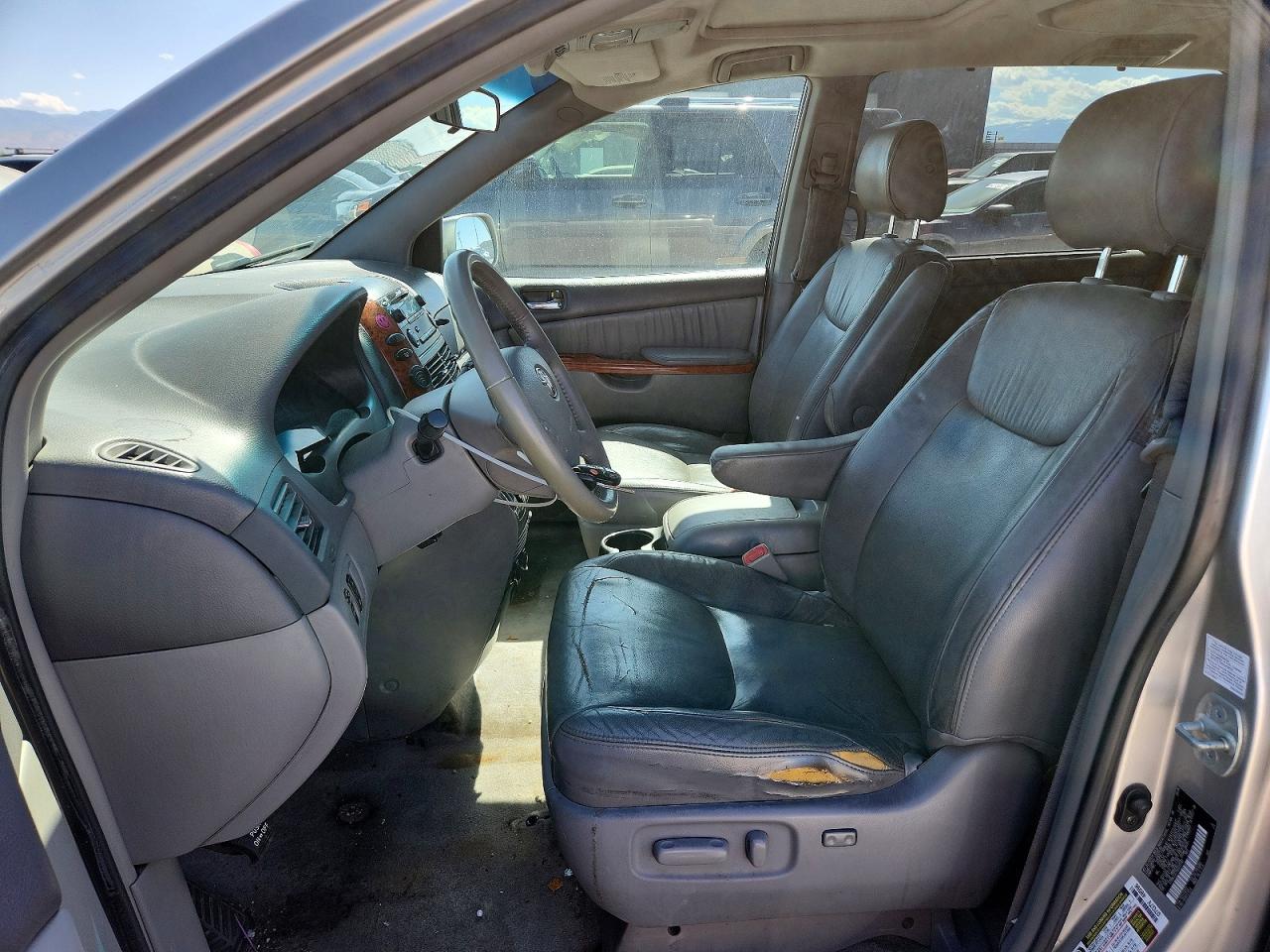2008 TOYOTA SIENNA