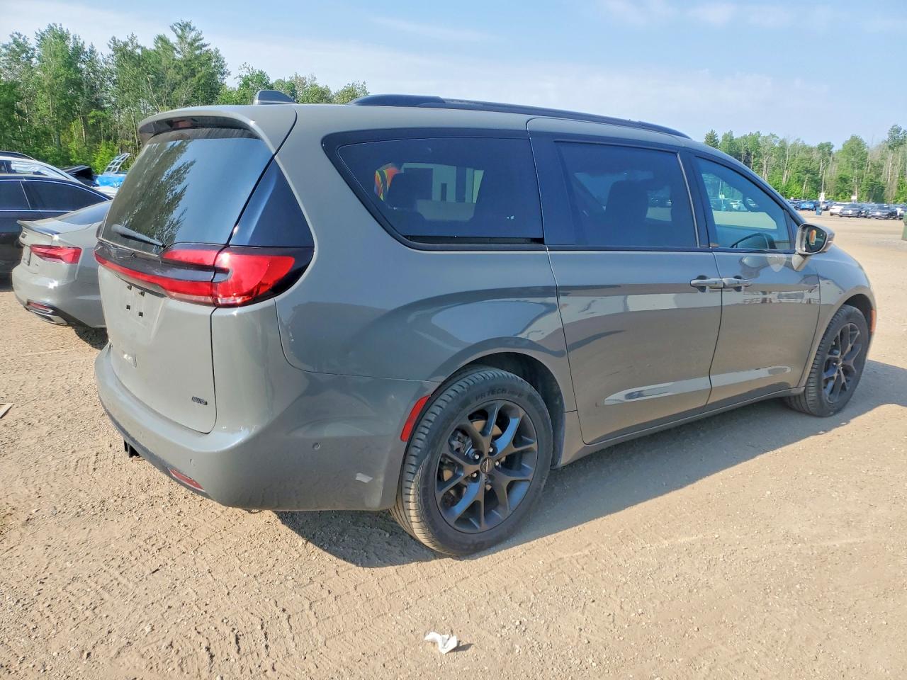 2021 CHRYSLER PACIFICA