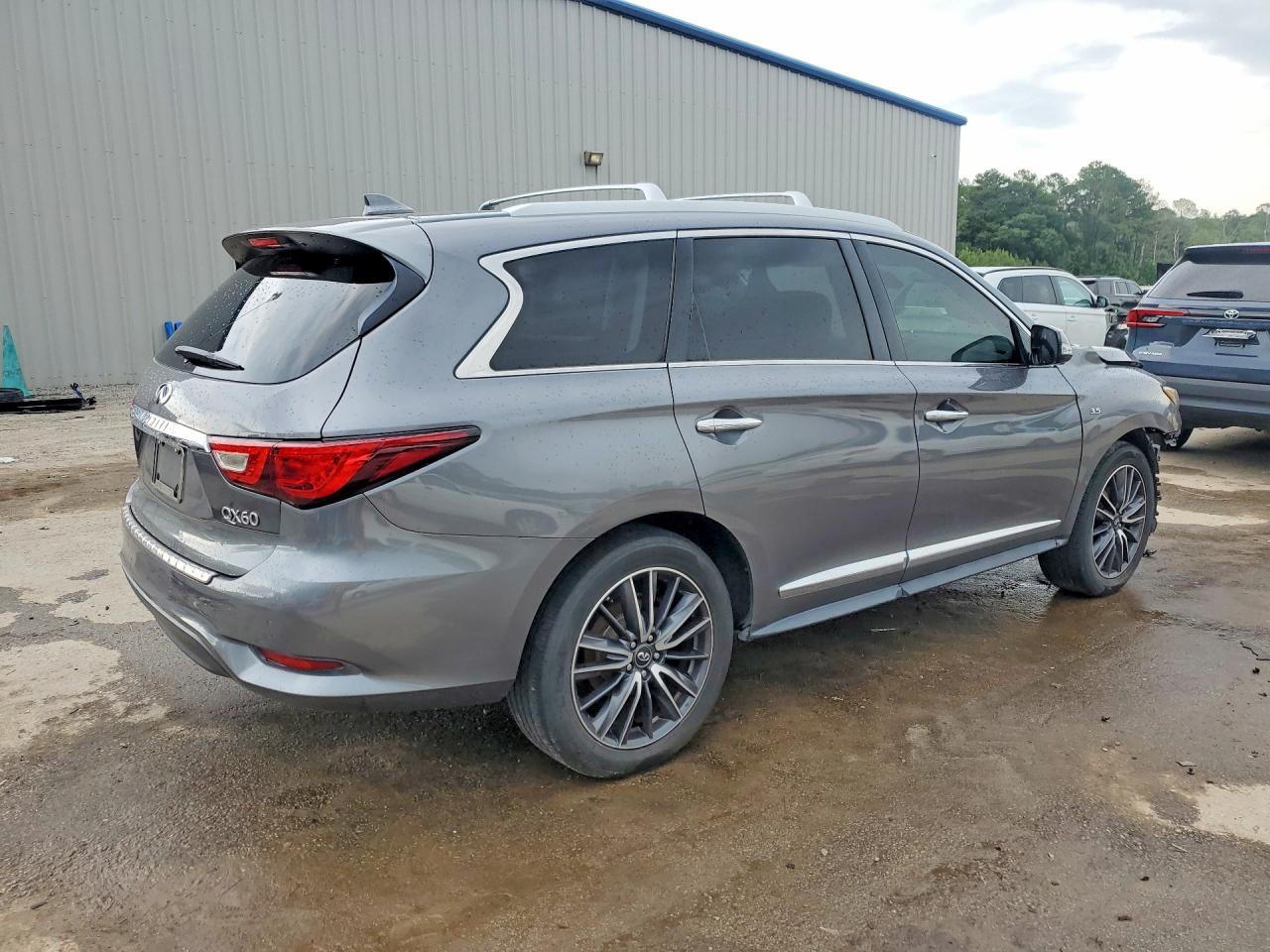 2016 INFINITI QX60