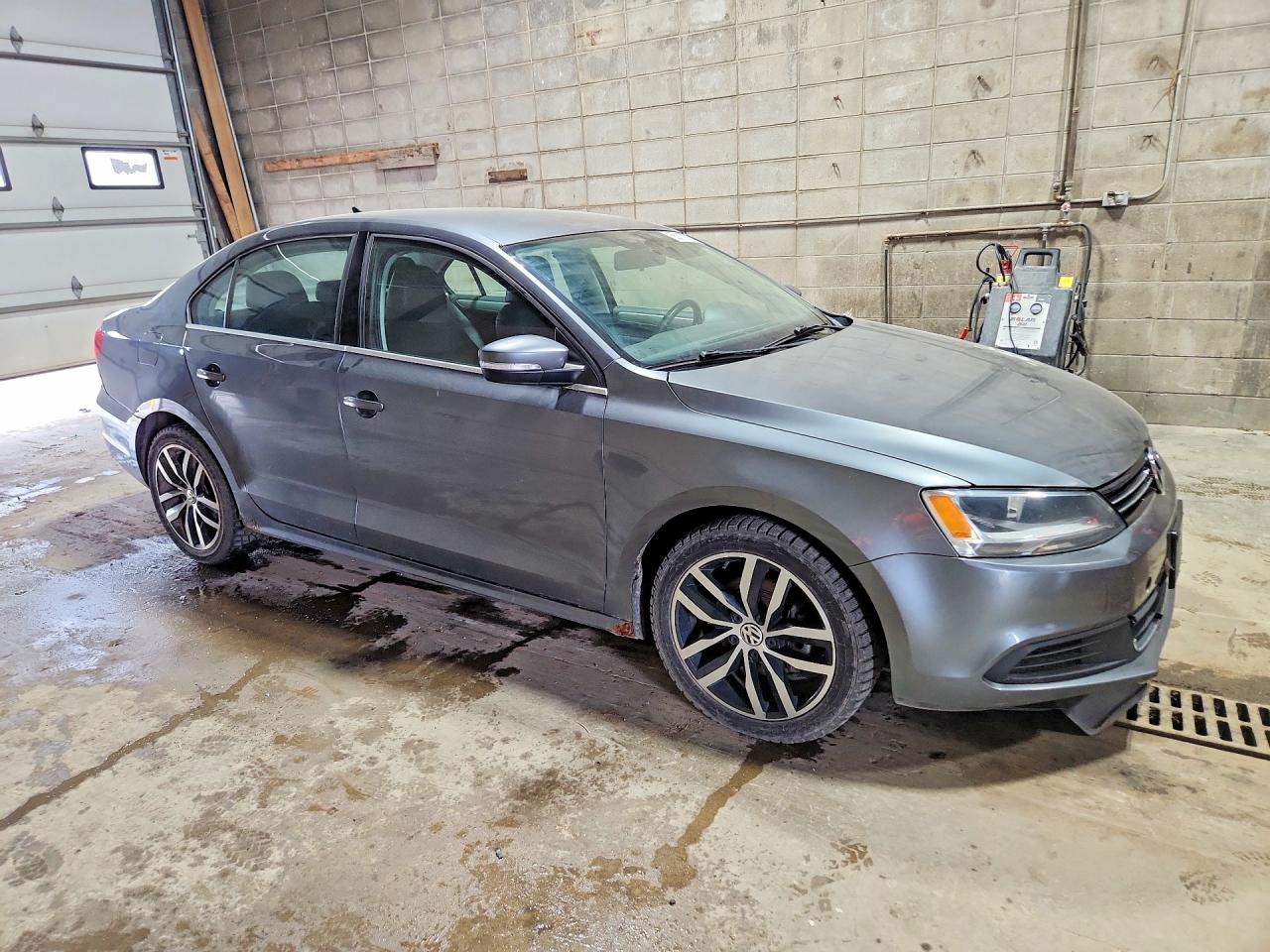 2013 VOLKSWAGEN JETTA