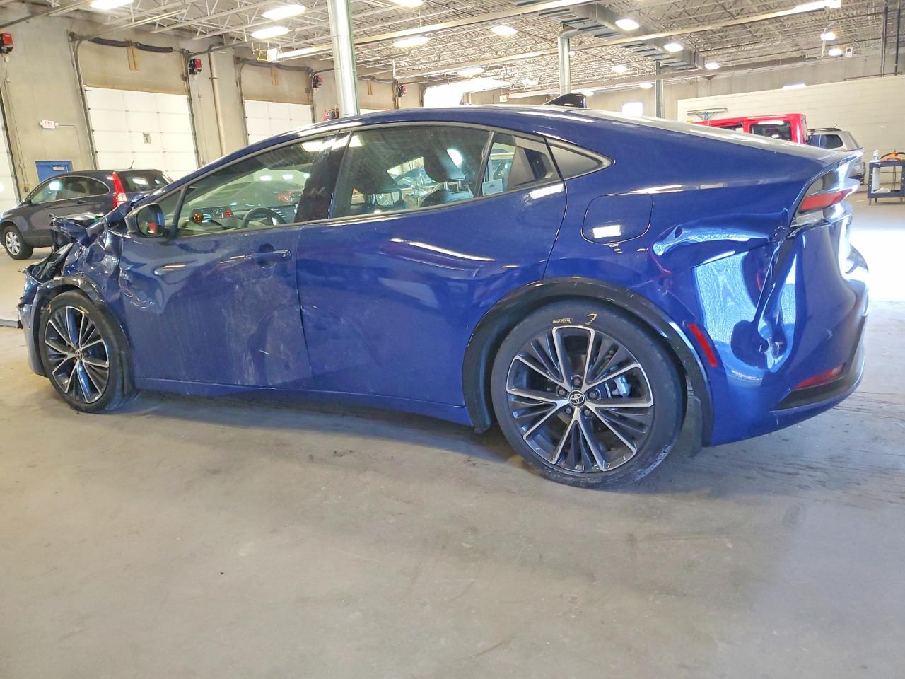 2024 TOYOTA PRIUS