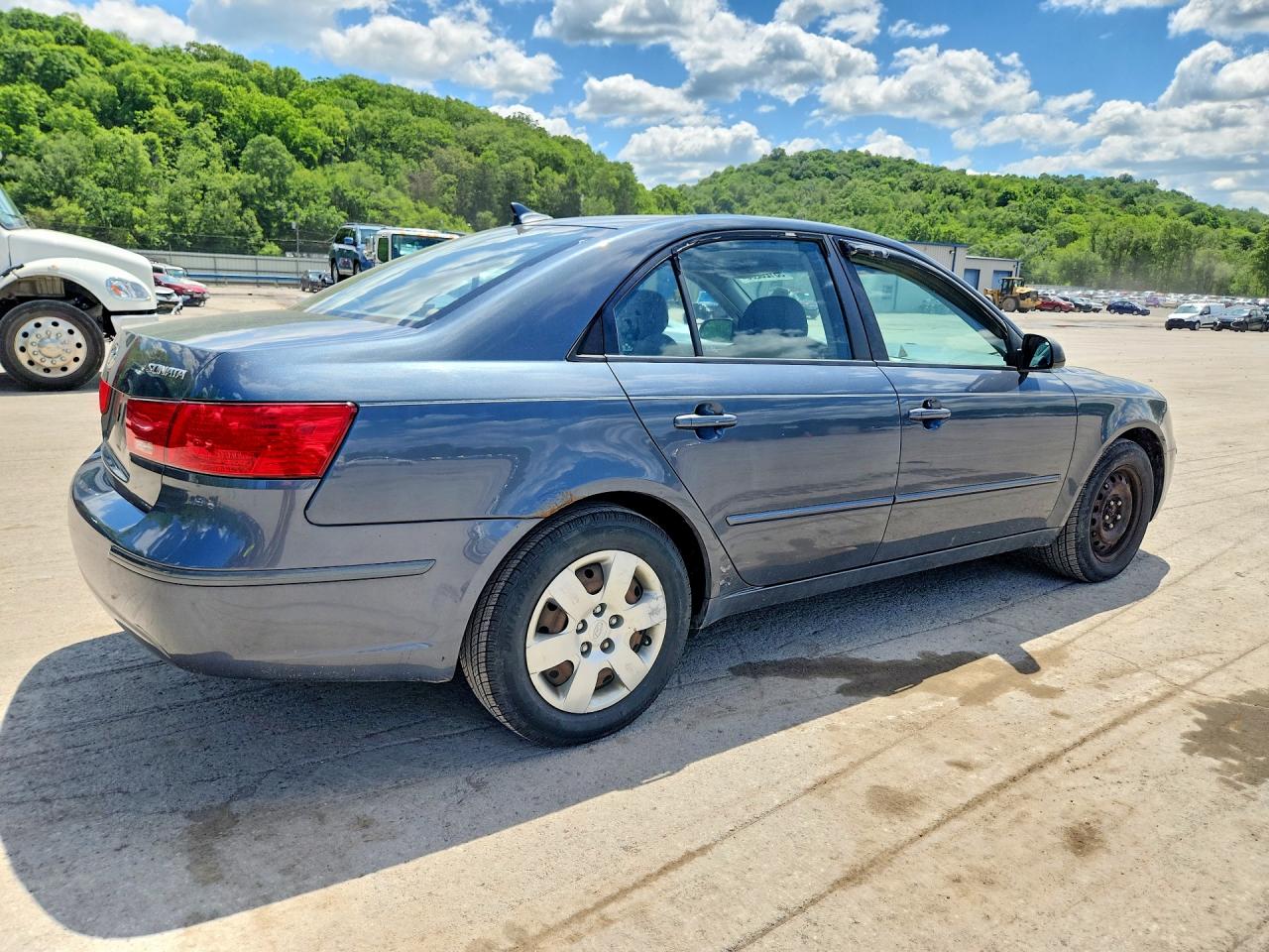 2009 HYUNDAI SONATA