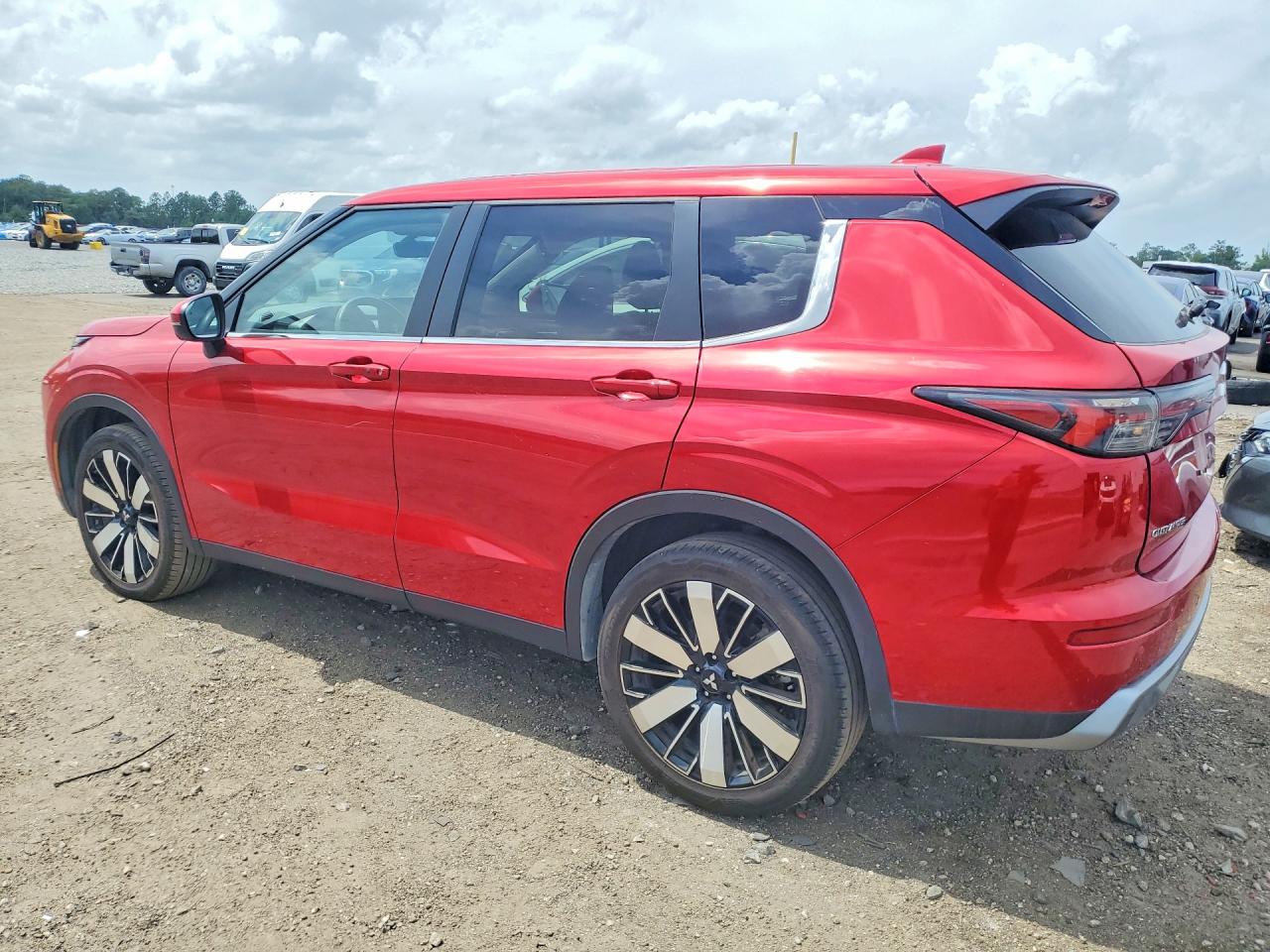 2025 MITSUBISHI OUTLANDER