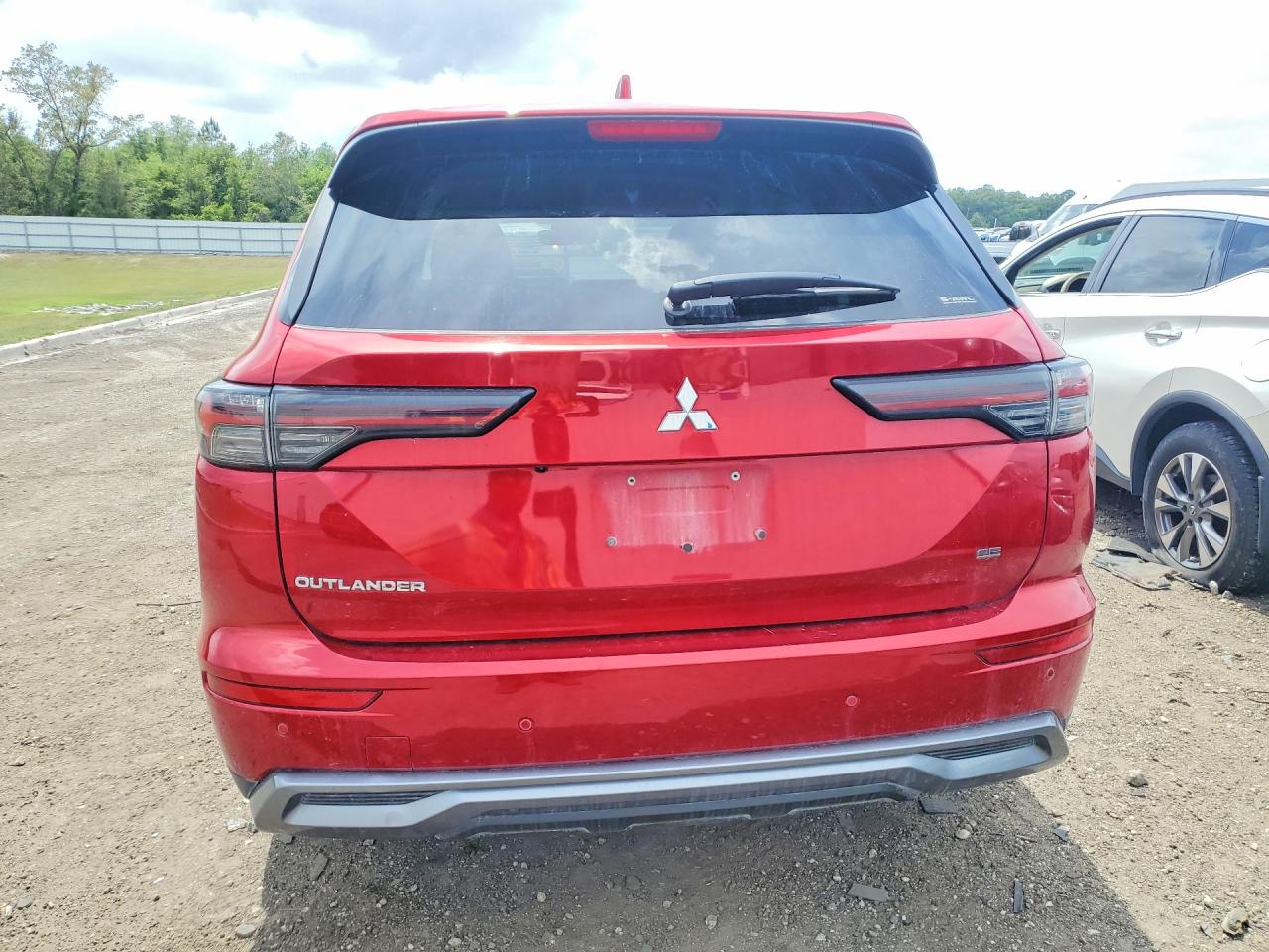 2025 MITSUBISHI OUTLANDER