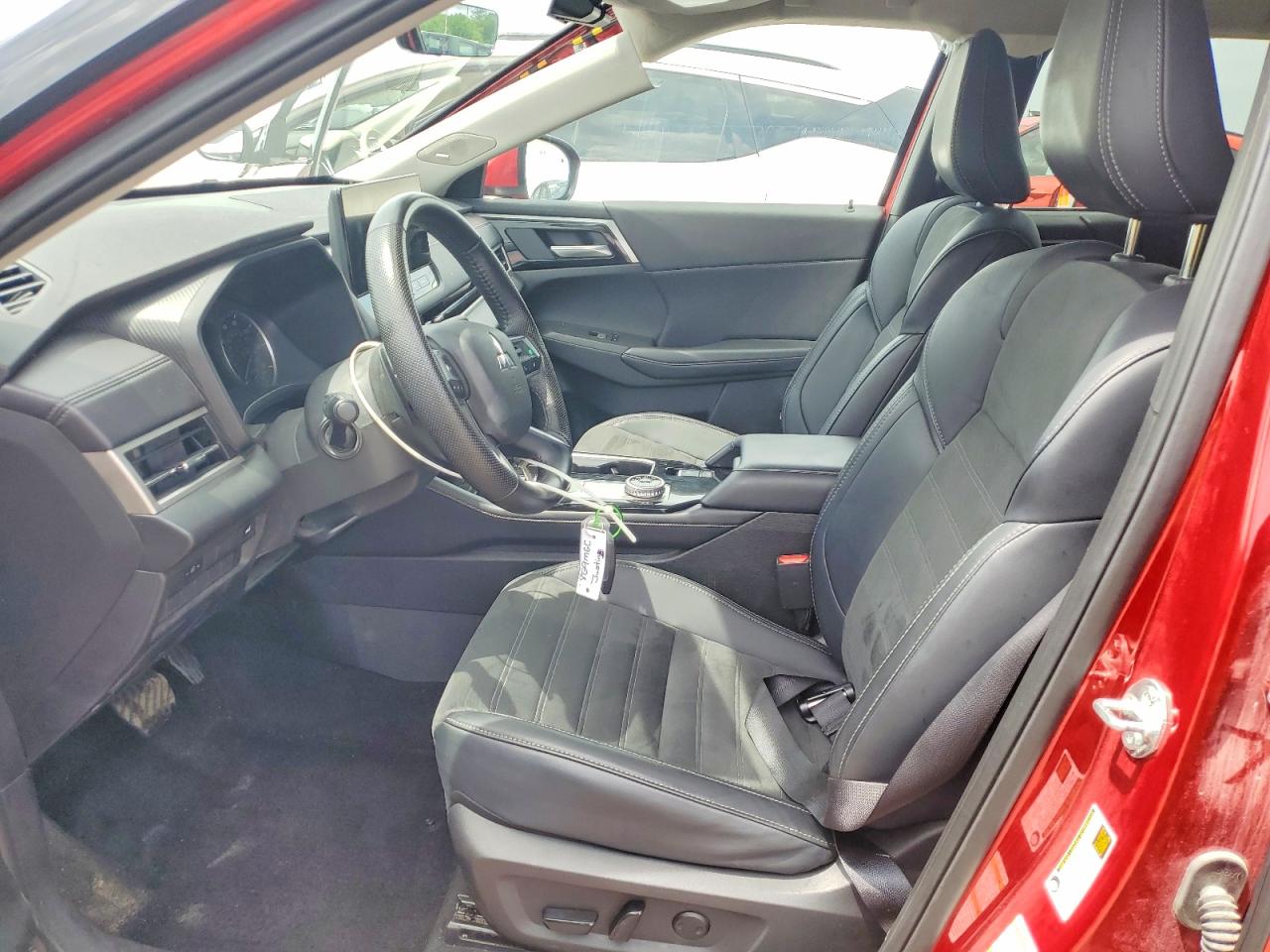 2025 MITSUBISHI OUTLANDER
