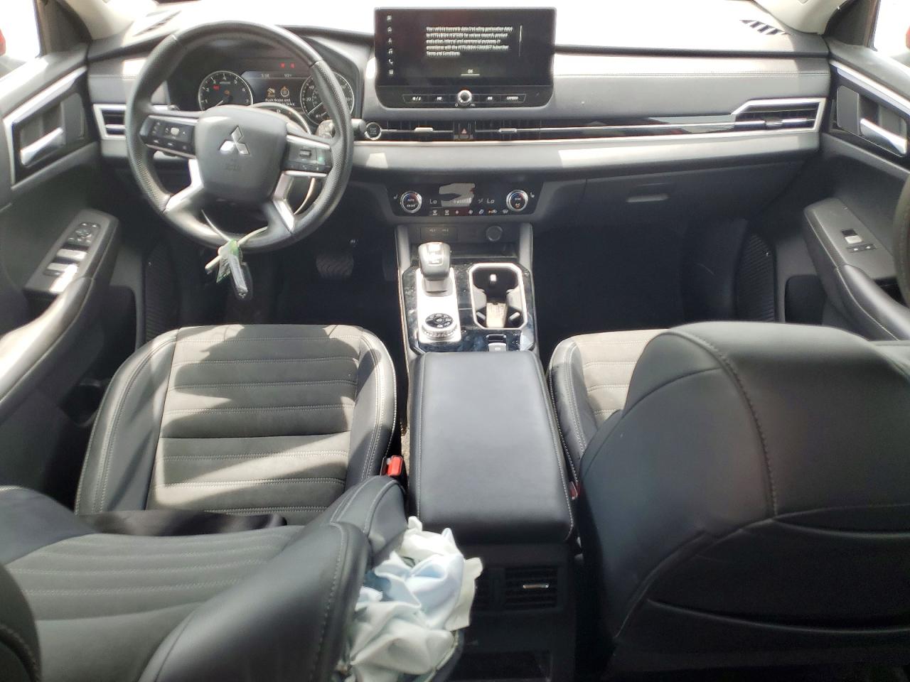 2025 MITSUBISHI OUTLANDER