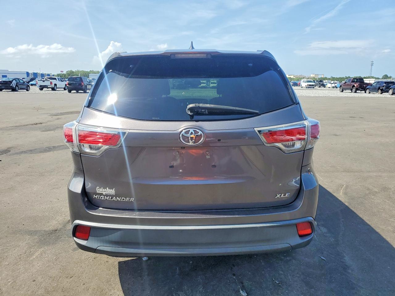 2016 TOYOTA HIGHLANDER
