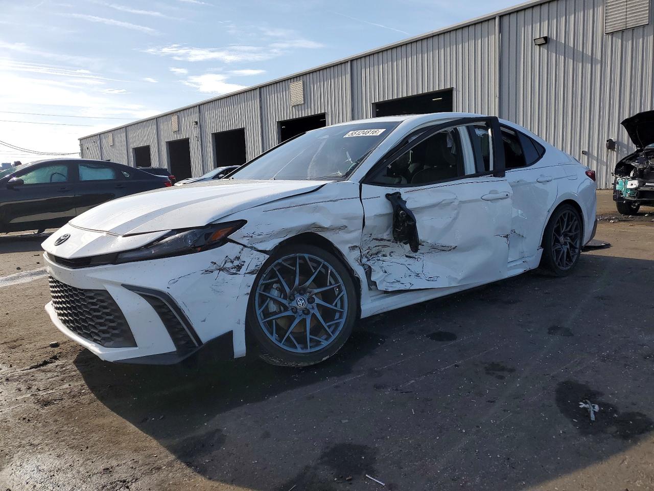 2025 TOYOTA CAMRY