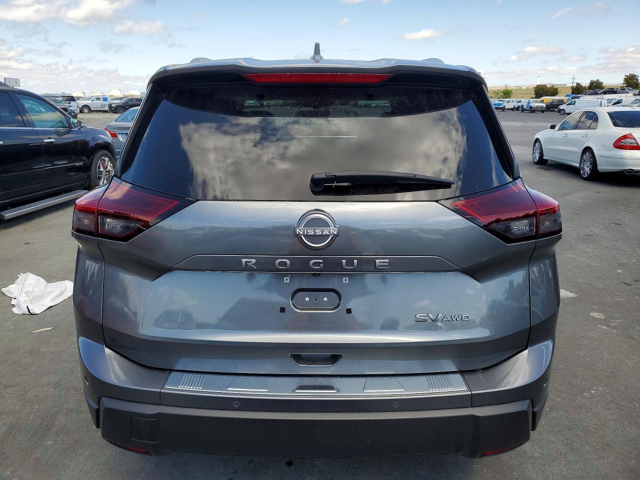 2024 NISSAN ROGUE