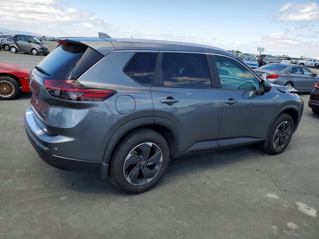 2024 NISSAN ROGUE