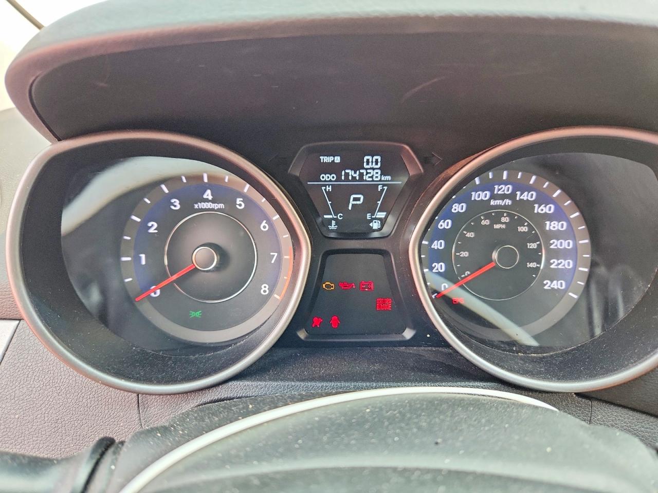 2013 HYUNDAI ELANTRA