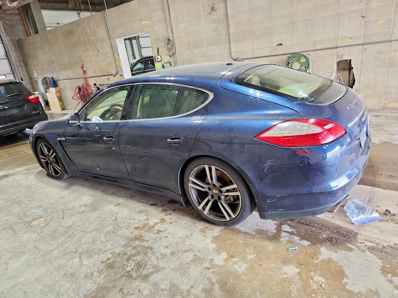 2012 PORSCHE PANAMERA