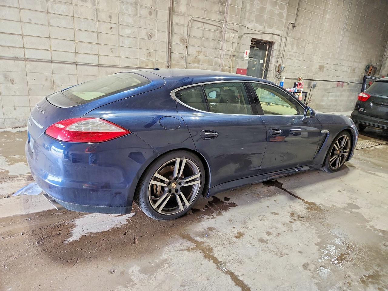 2012 PORSCHE PANAMERA