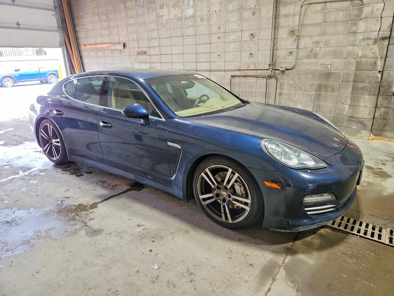 2012 PORSCHE PANAMERA