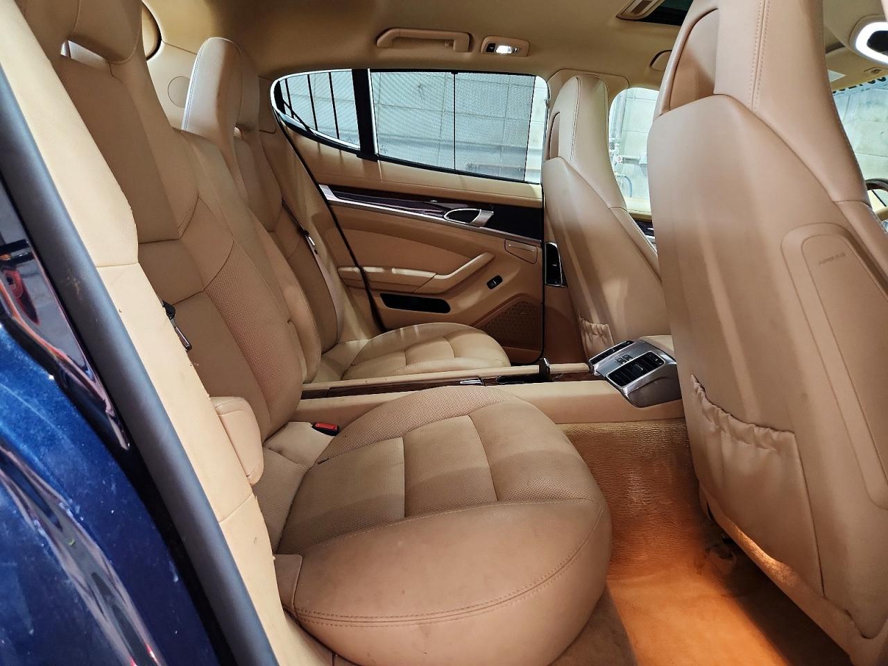 2012 PORSCHE PANAMERA