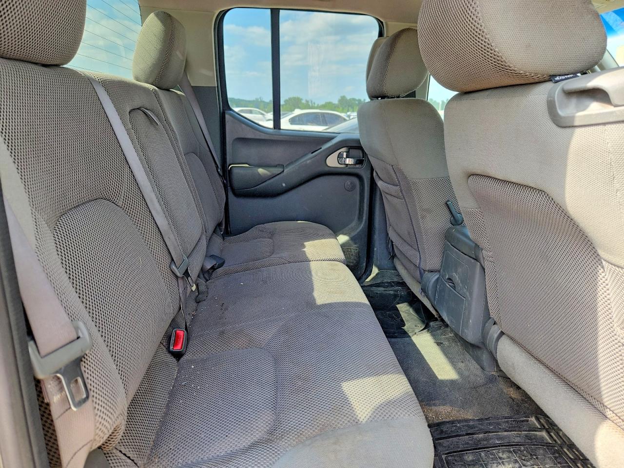 2005 NISSAN FRONTIER