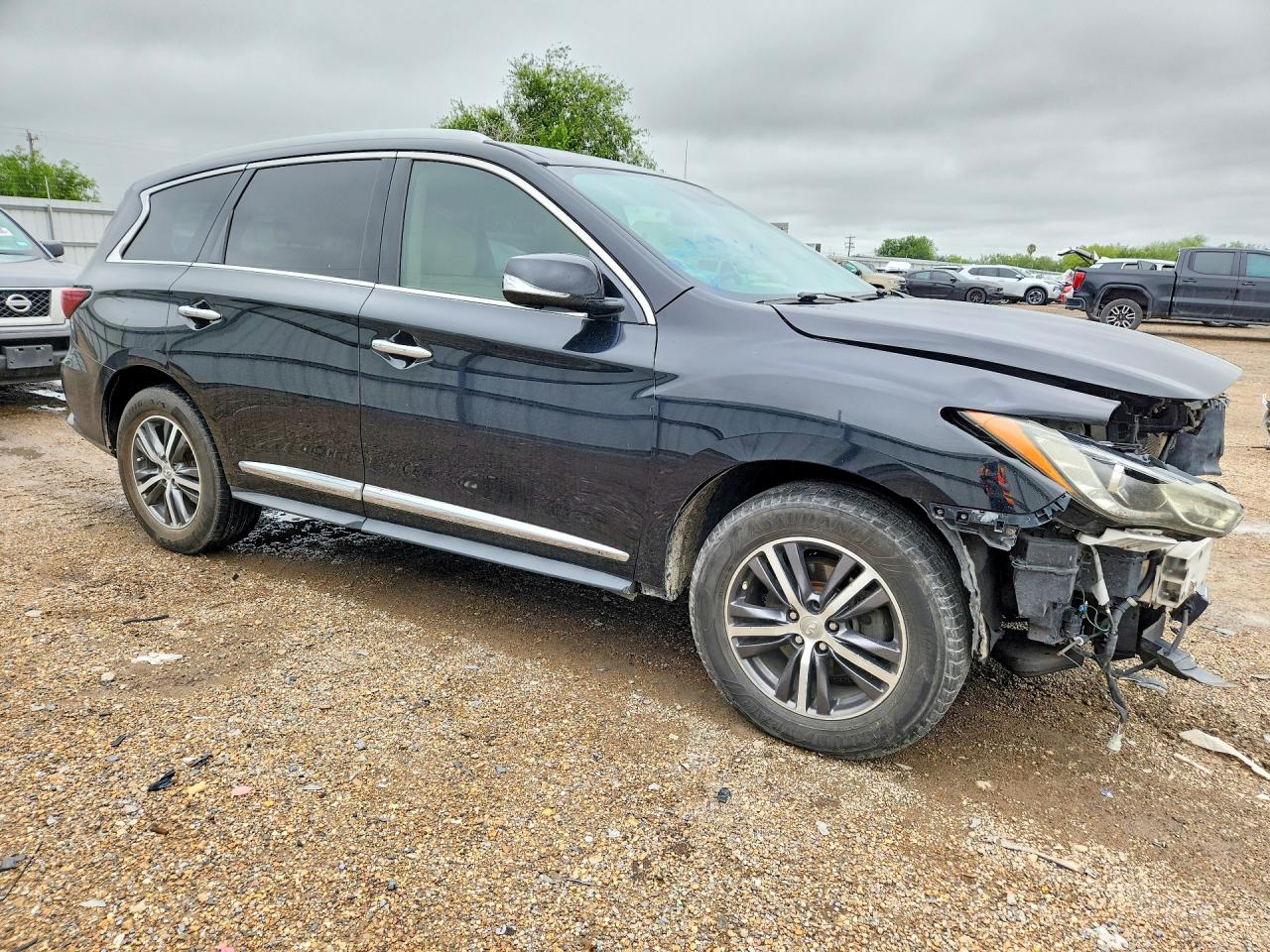 2017 INFINITI QX60 BASE