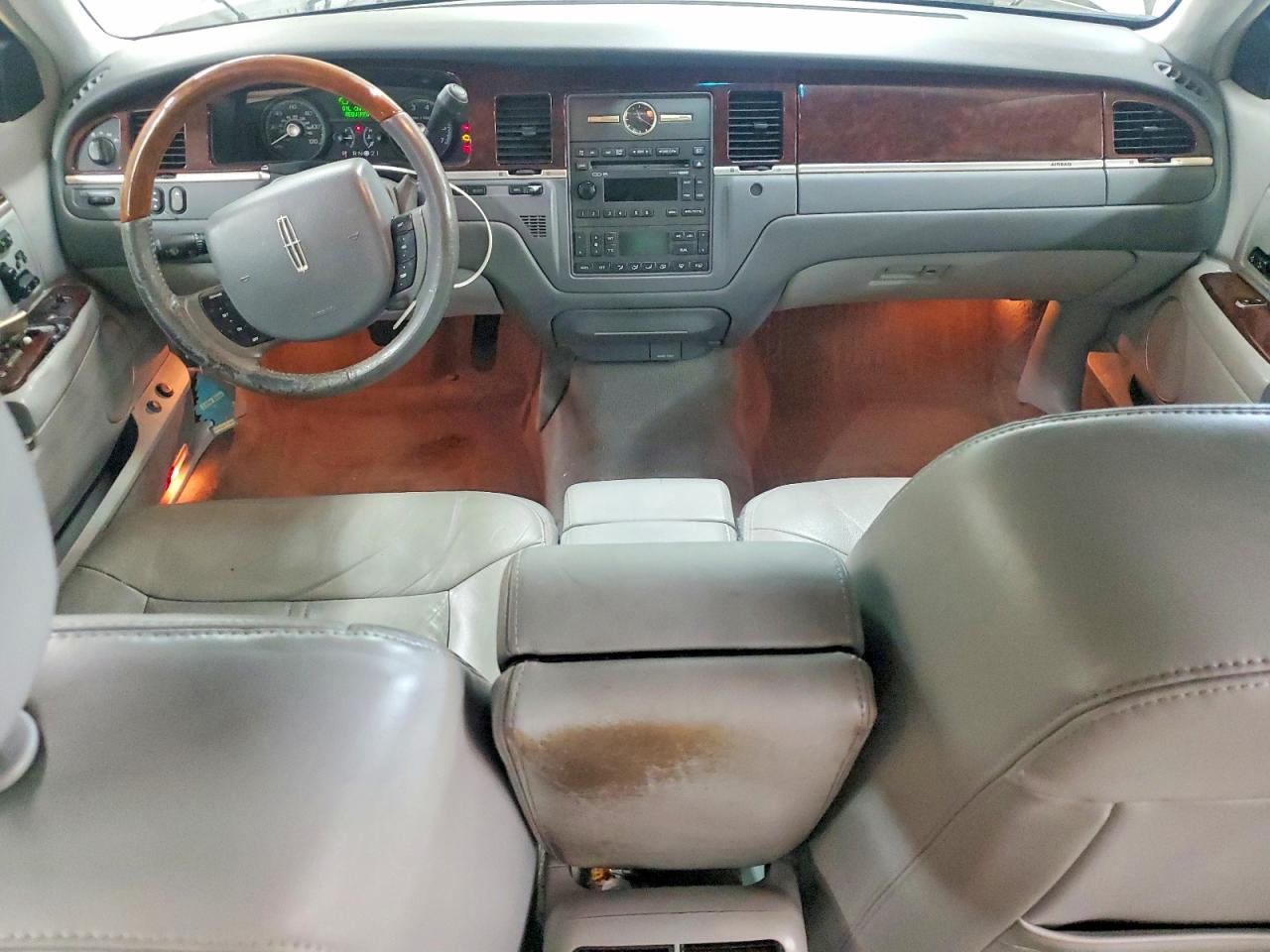 2006 LINCOLN TOWNCAR