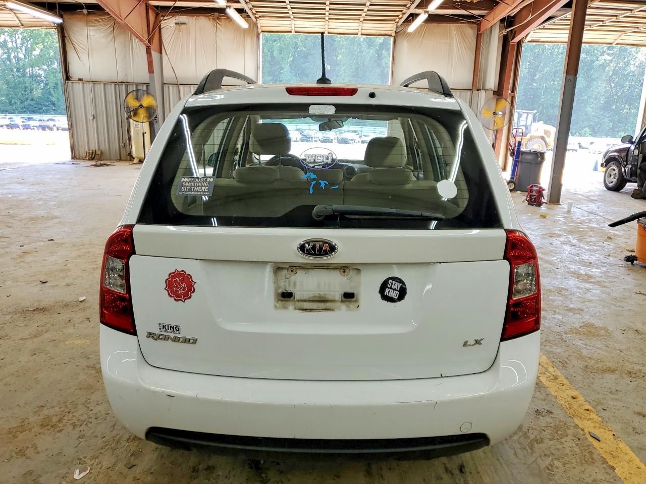 2009 KIA RONDO BASE