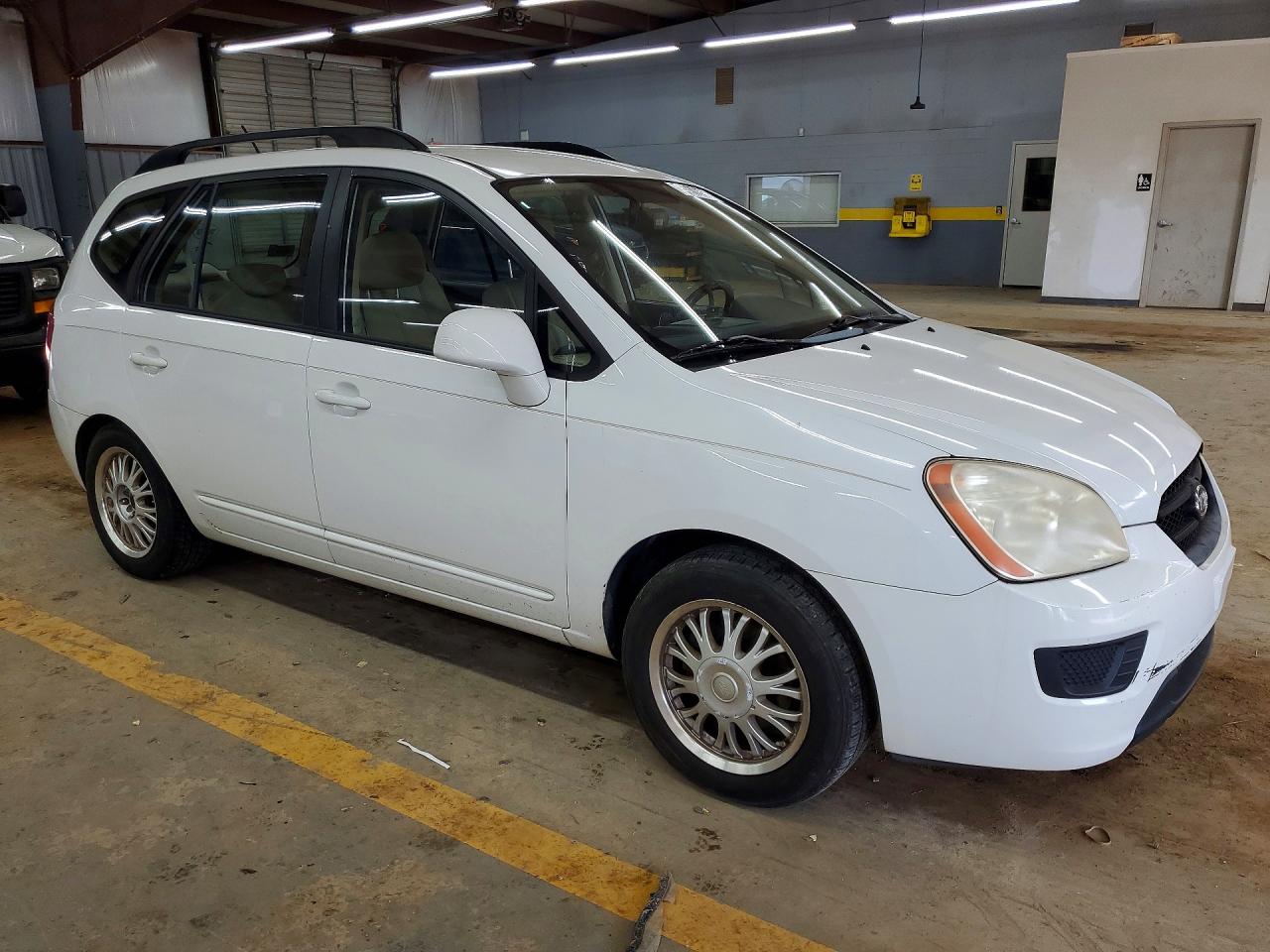 2009 KIA RONDO BASE