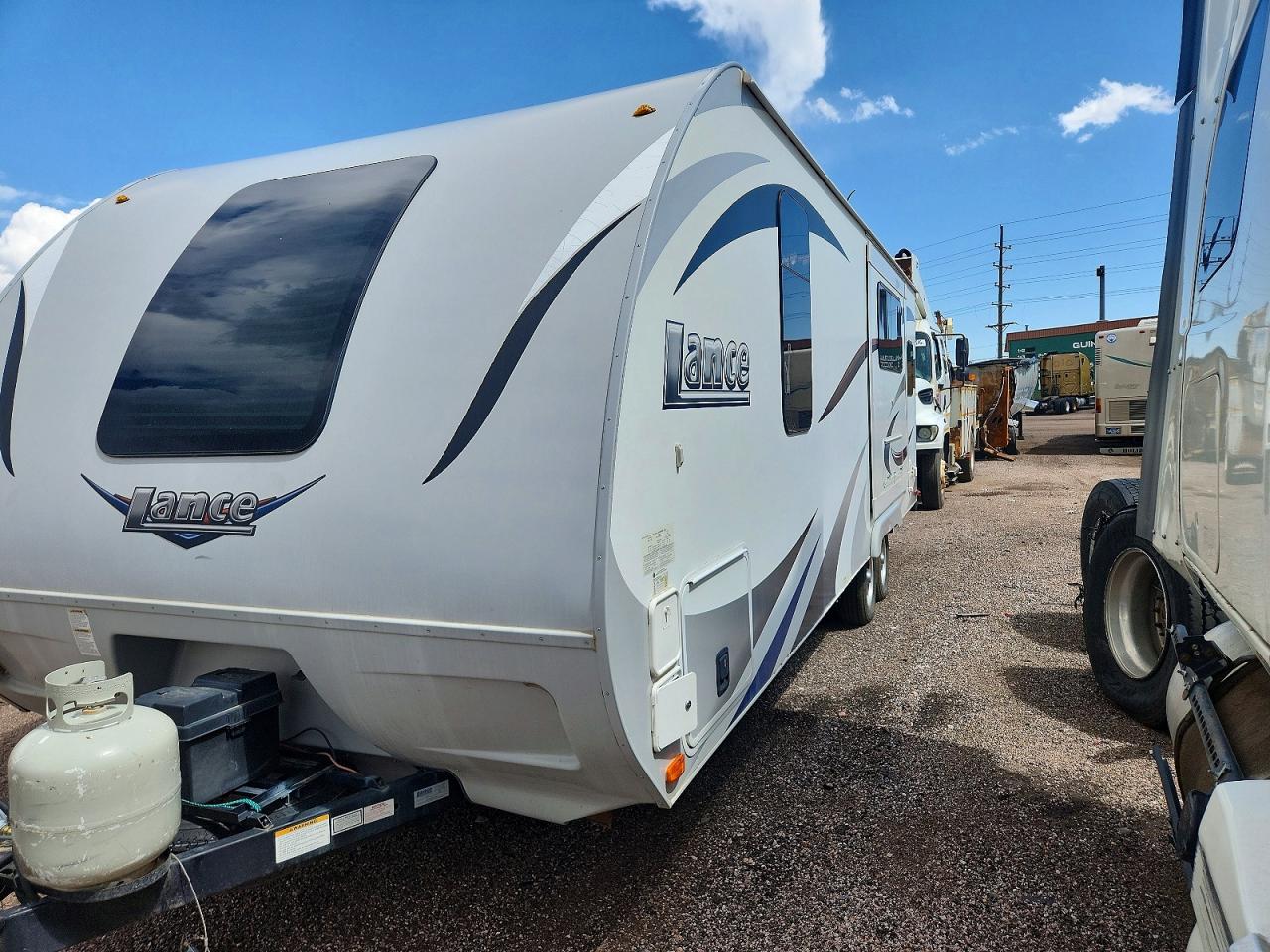 2017 LANCE CAMPER