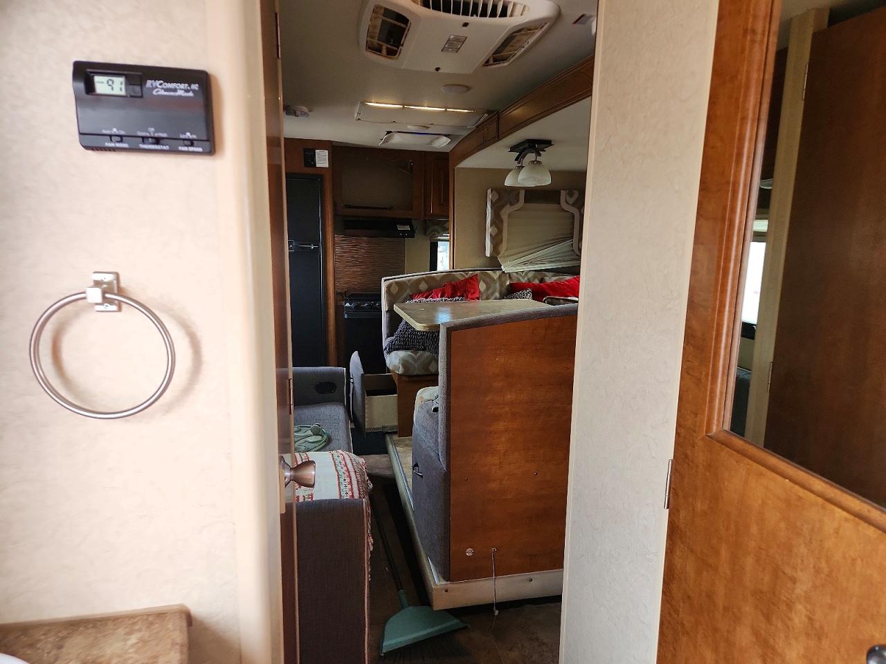 2017 LANCE CAMPER