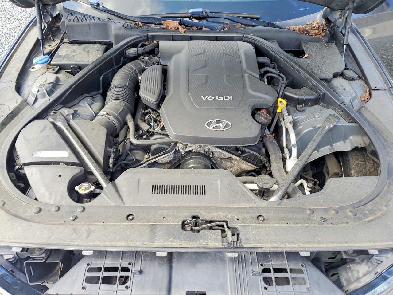 2015 HYUNDAI GENESIS