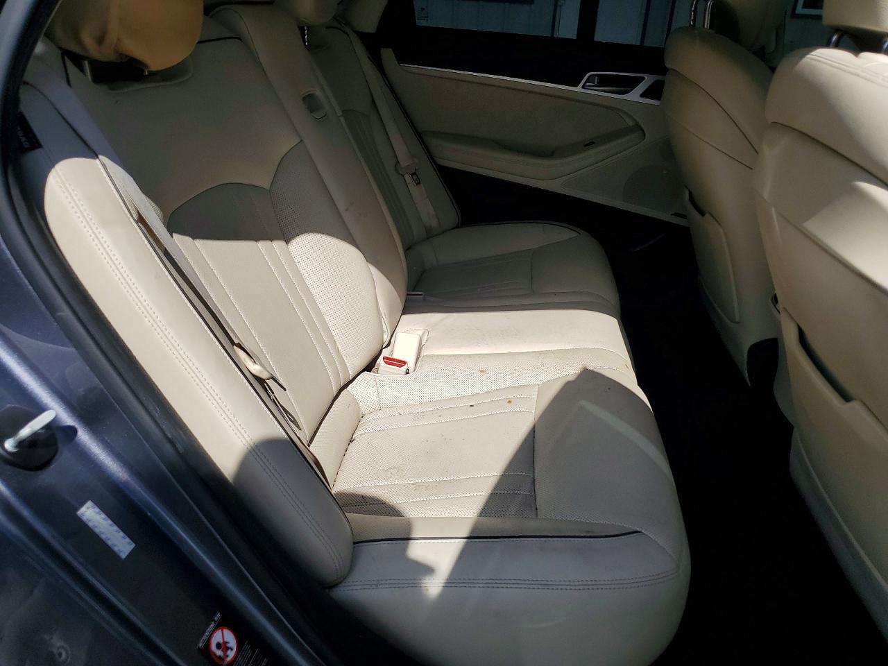 2015 HYUNDAI GENESIS