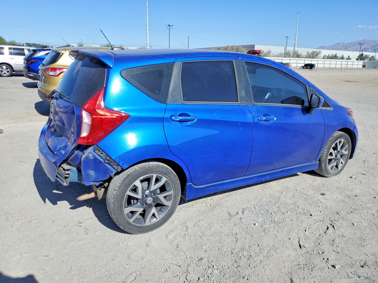 2015 NISSAN VERSA
