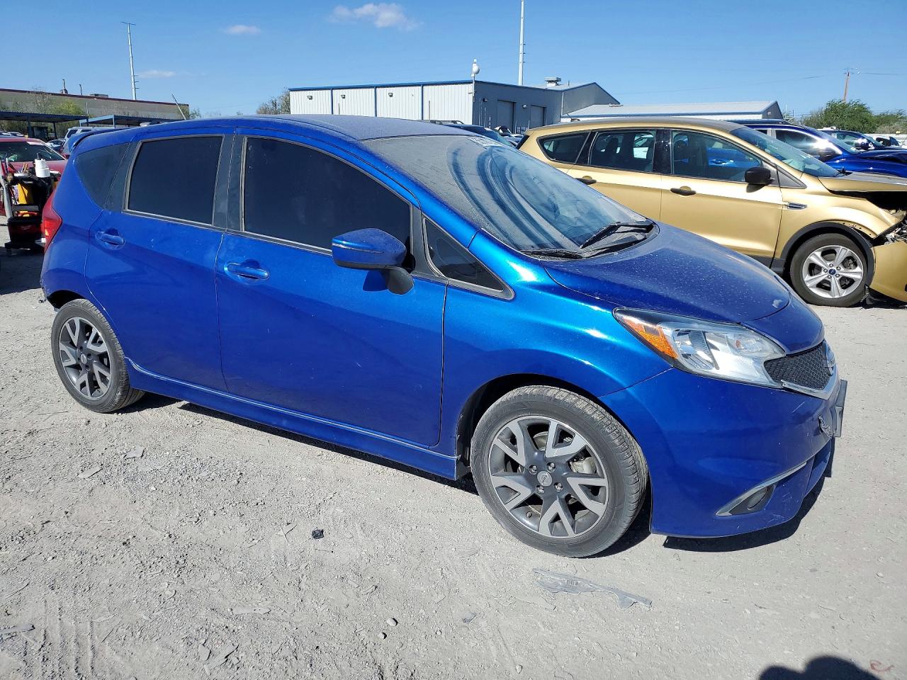 2015 NISSAN VERSA