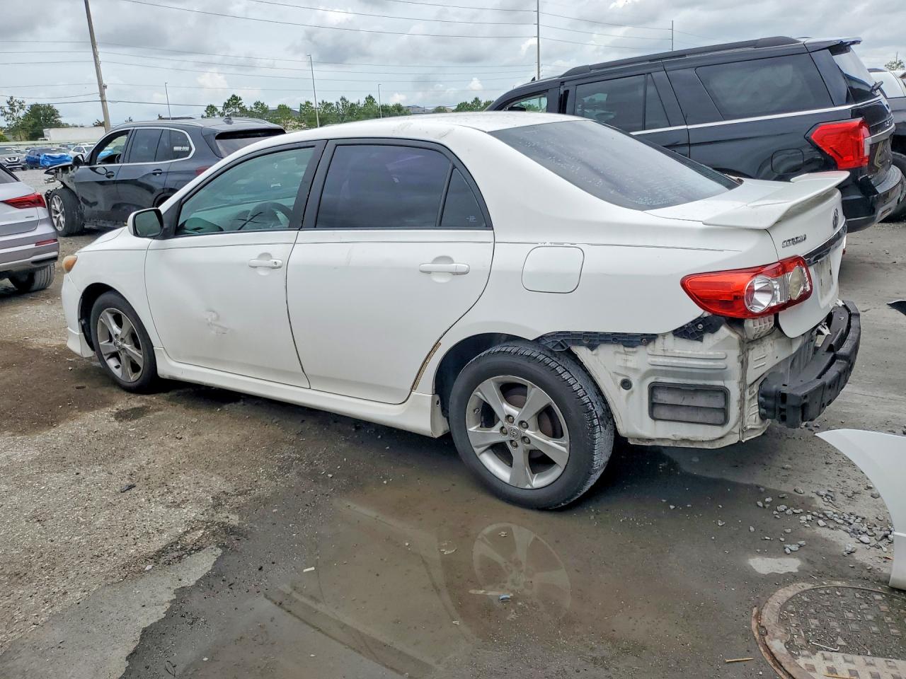 2011 TOYOTA COROLLA
