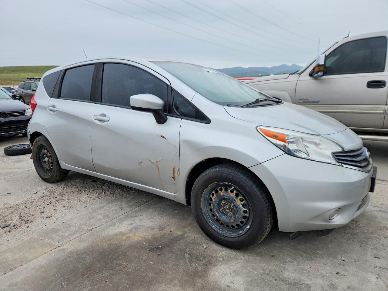 2016 NISSAN VERSA