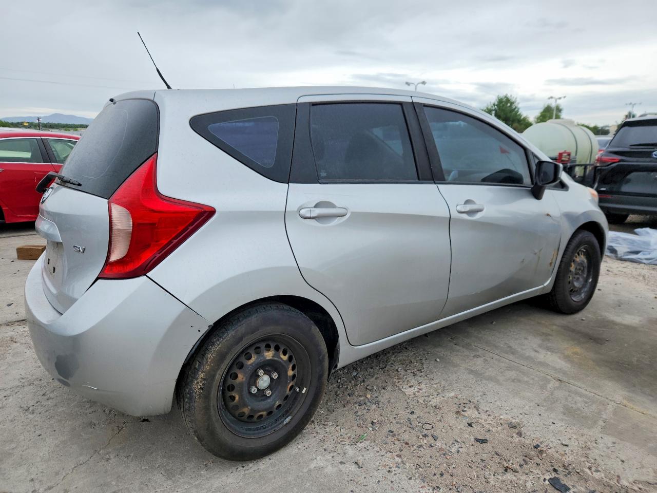 2016 NISSAN VERSA