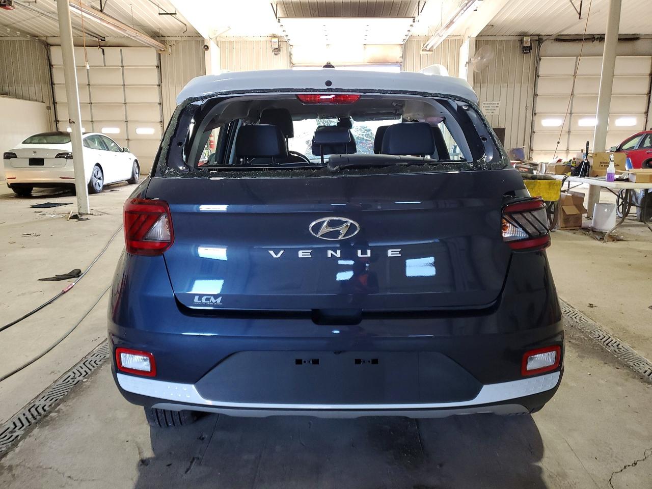 2025 HYUNDAI VENUE