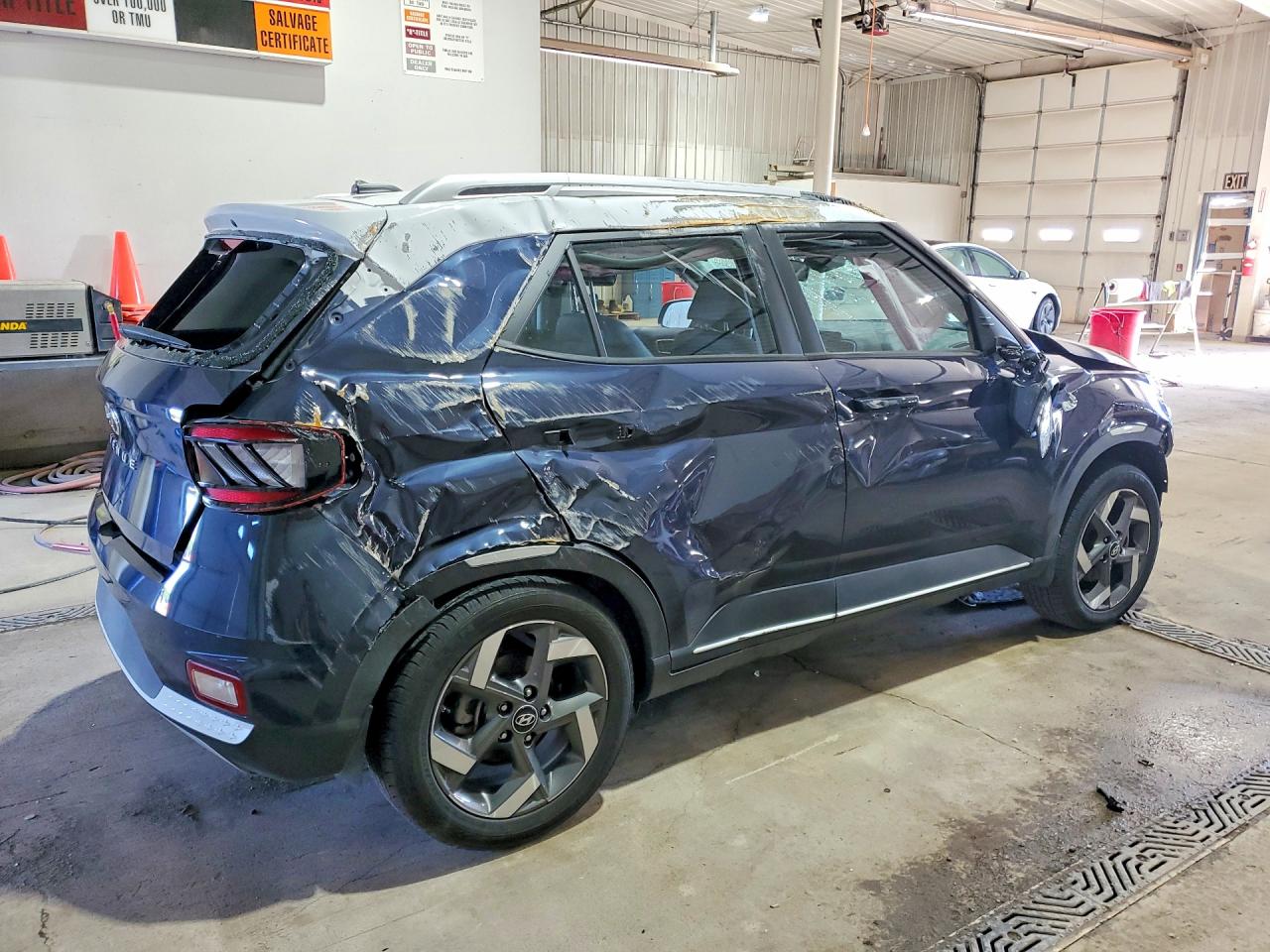 2025 HYUNDAI VENUE