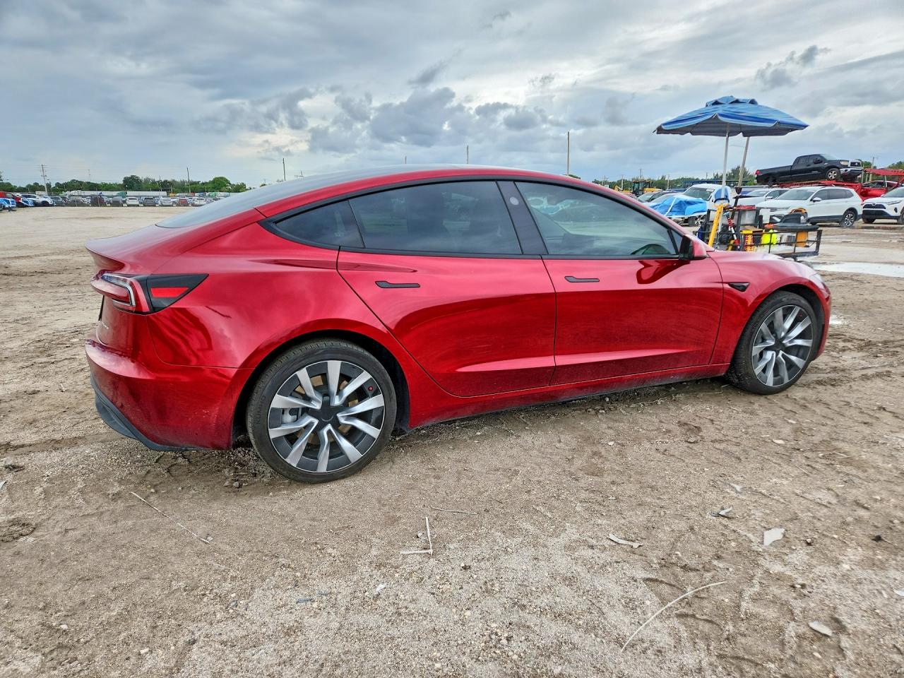 2024 TESLA MODEL 3