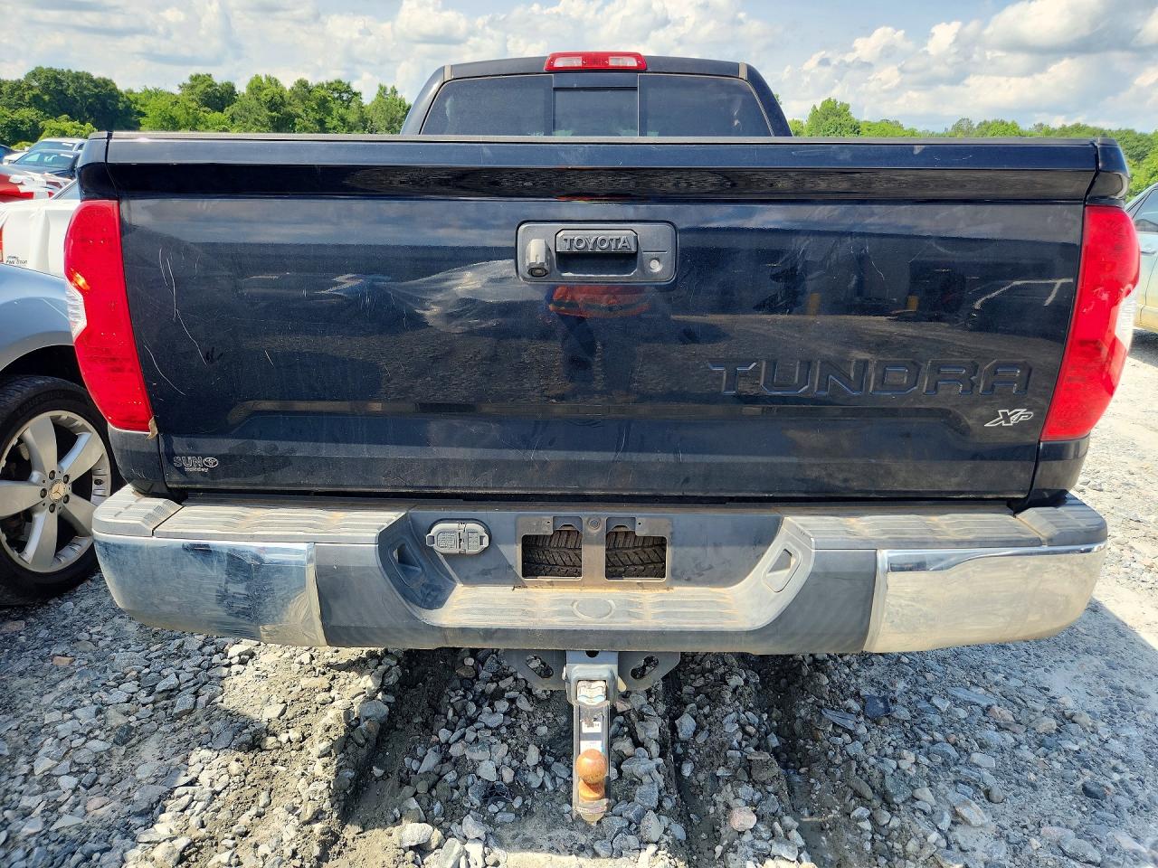 2017 TOYOTA TUNDRA