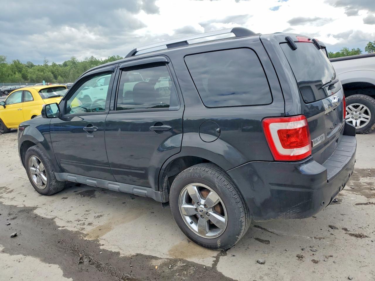 2011 FORD ESCAPE